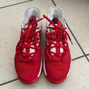 Paul George basketball shoes